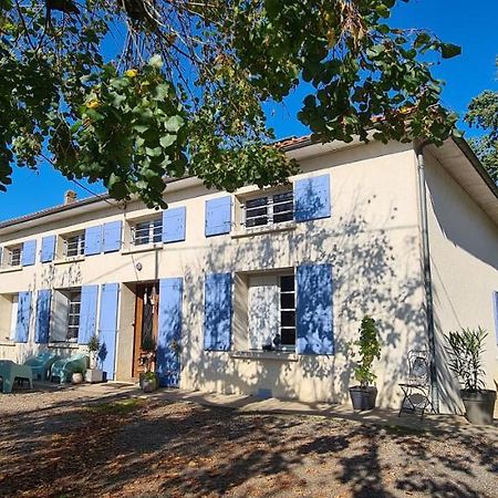Le Coq En Repos Bed & Breakfast Saint-Sylvestre-sur-Lot Екстериор снимка