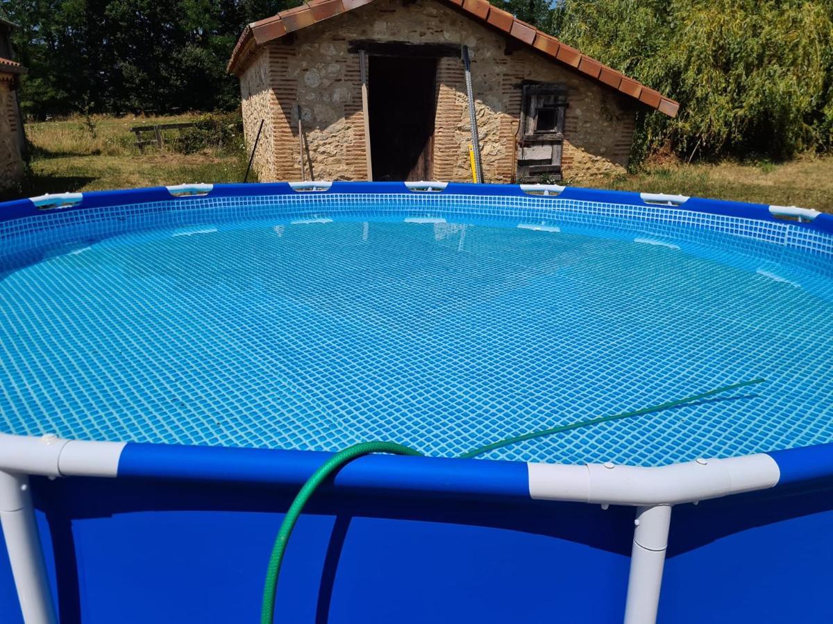 Le Coq En Repos Bed & Breakfast Saint-Sylvestre-sur-Lot Екстериор снимка