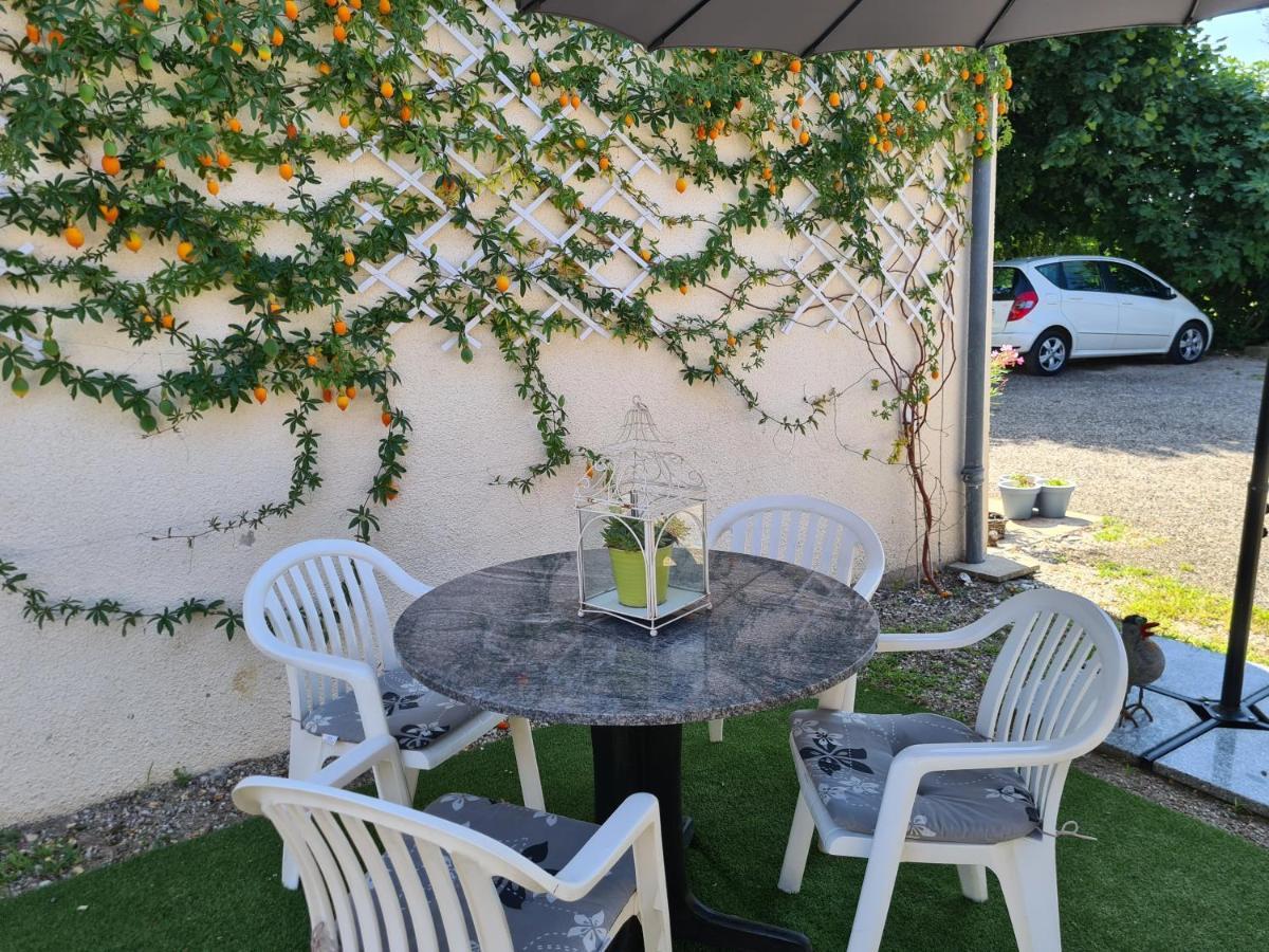 Le Coq En Repos Bed & Breakfast Saint-Sylvestre-sur-Lot Екстериор снимка